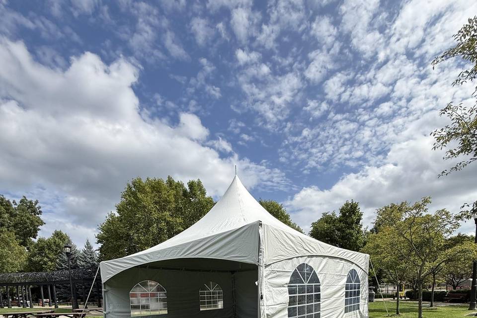 20X20 HIGH PEAK TENT LAKESHORE