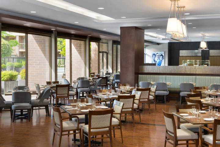 Harold's Kitchen & Bar