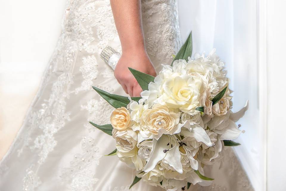 Holding the bouquet