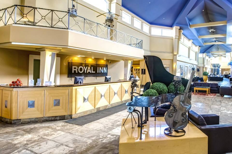 Royal Hotel Edmonton Airport, Trademark Collection By Wyndham