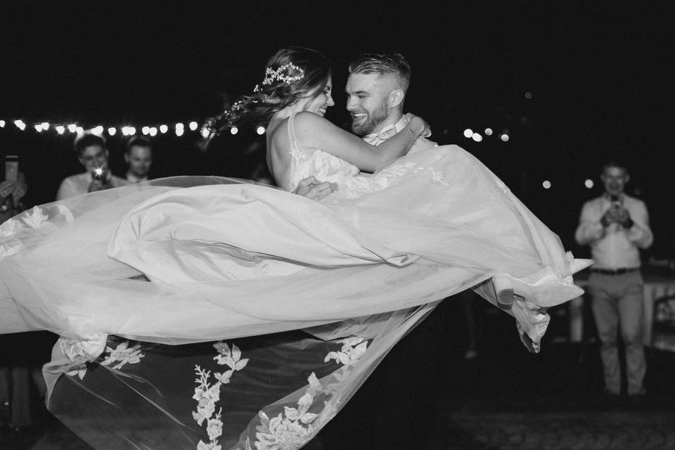 Bride & Groom First Dance