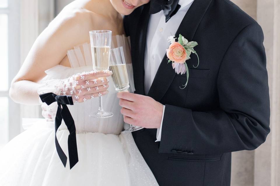 Bride & Groom Cheers