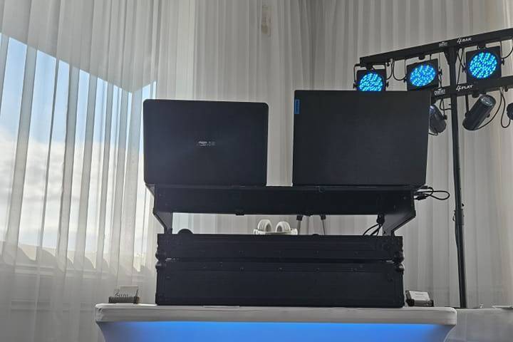 Premium lighted table