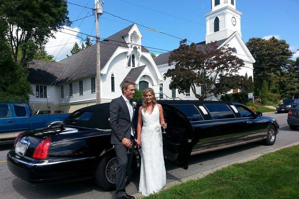 sunbury limo wedding 10 pax.jpg