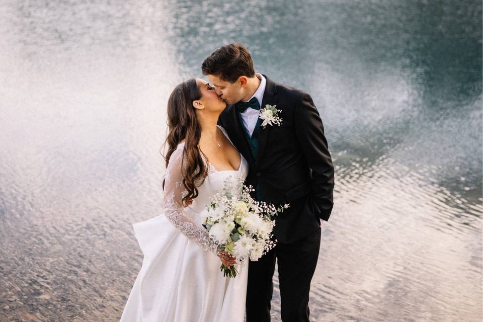 Bridal Bouquet & Boutonniere
