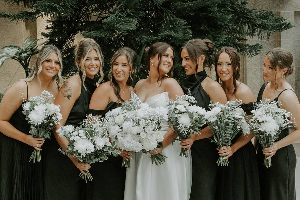 Bride & Bridesmaid Bouquets