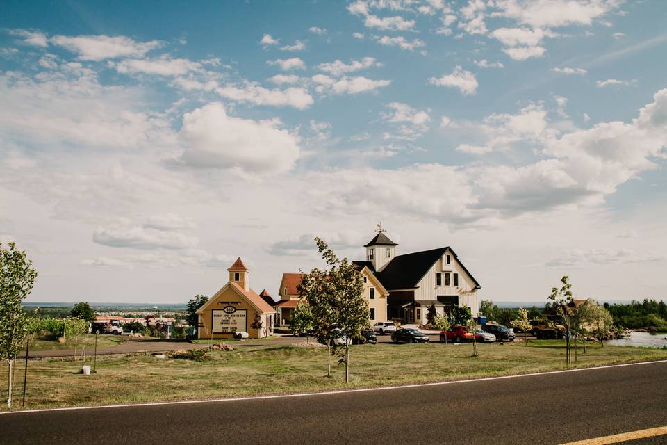 Magnetic Hill Winery