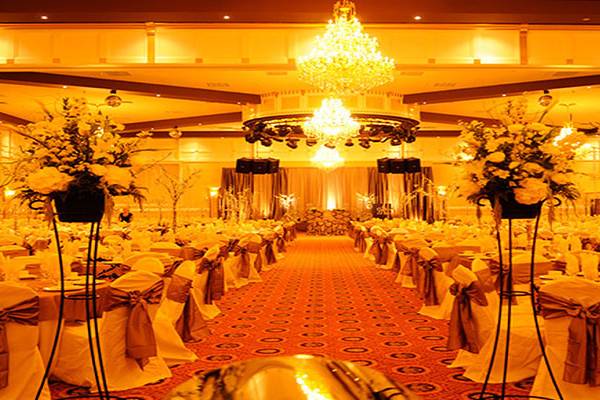 Surrey, British Columbia Banquet Hall Indian Wedding Venue