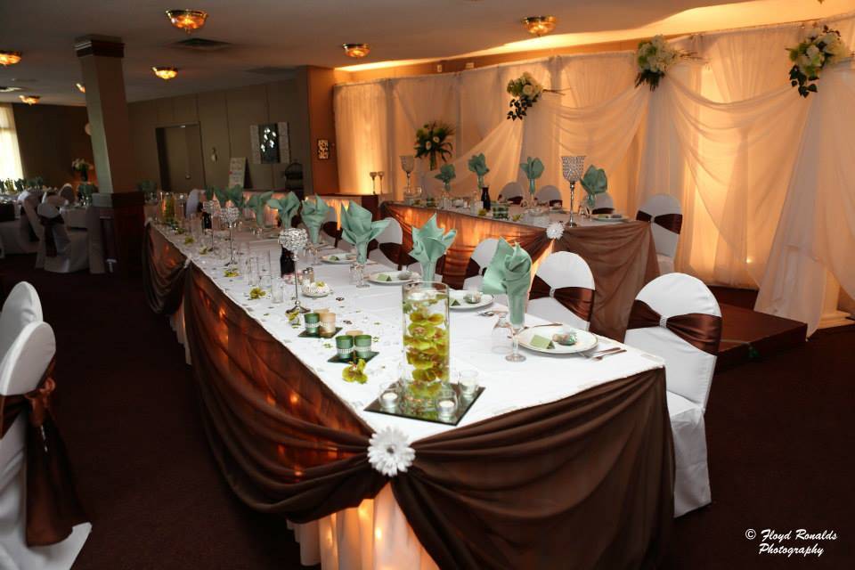 Two tiered head table