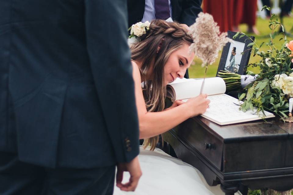 Signing bride