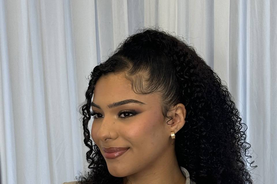 Soft smokey eye
