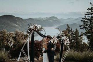 Malahat Wedding - Villa Eyrie