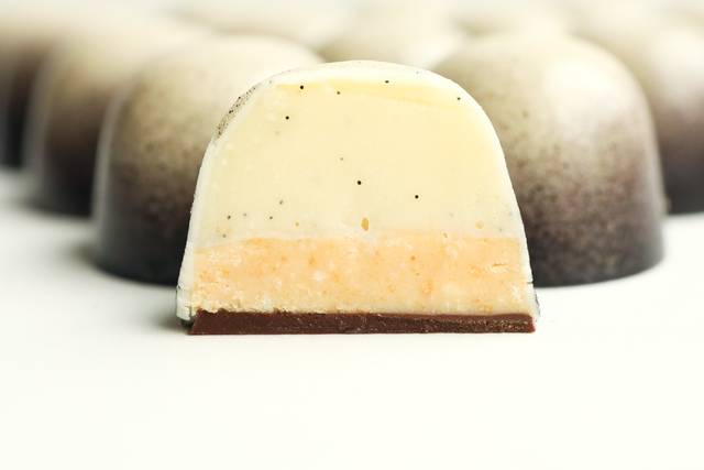 Vanilla Almond Tart bonbon