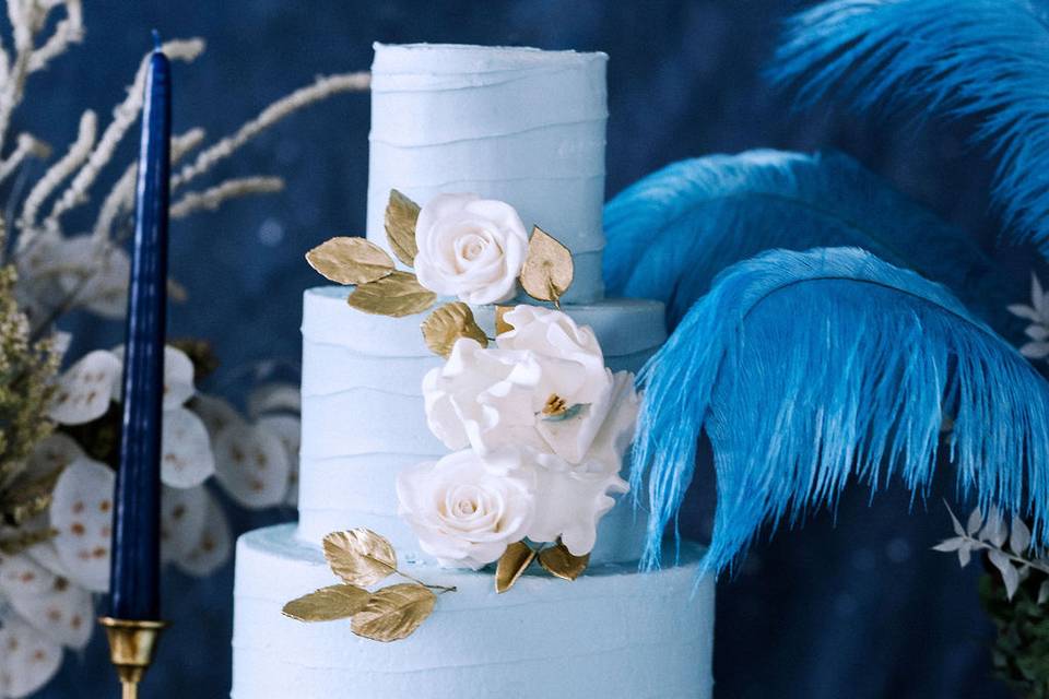 Elegant wedding cake