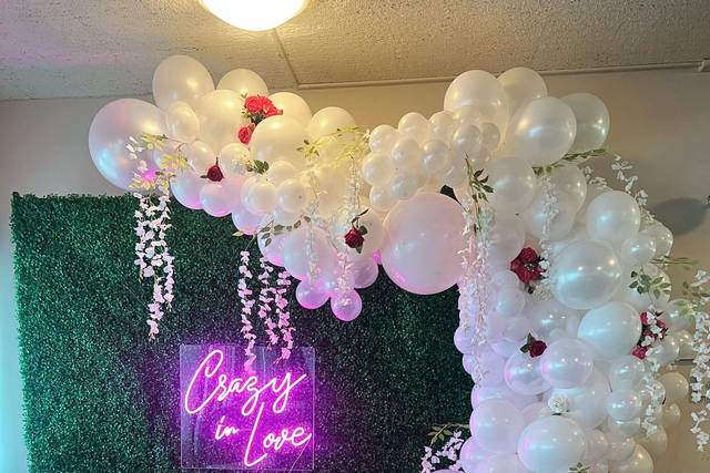 Photobooth Fun! Lush Balloons