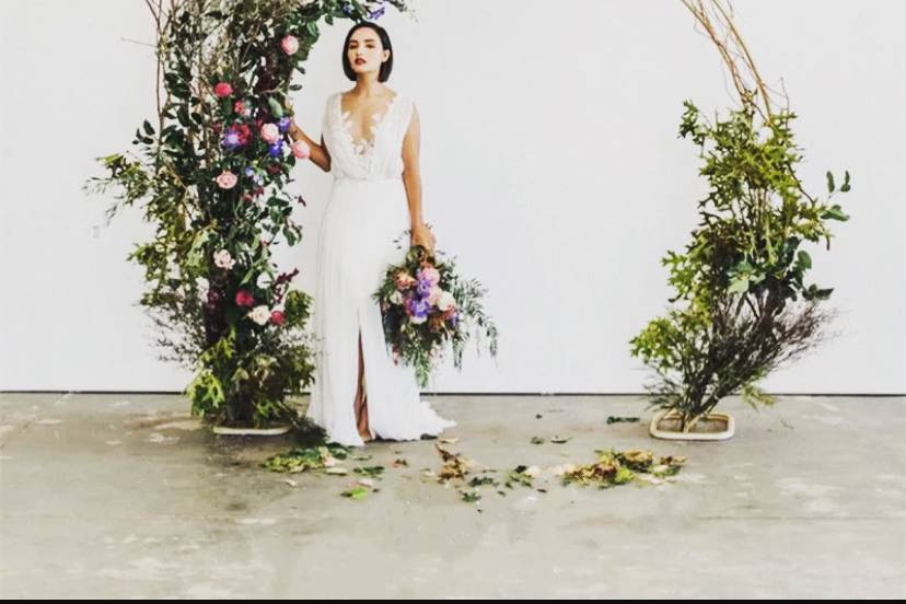 Our 8ft Gold Circular Arch