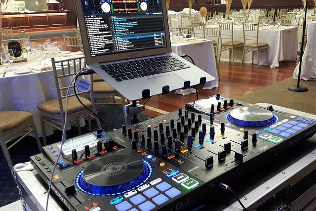 Dj r! Ch weddings