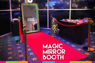 Magic Mirror Photo Booth Montreal 1