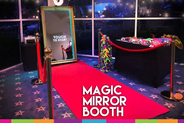 Magic Mirror Photo Booth Montreal