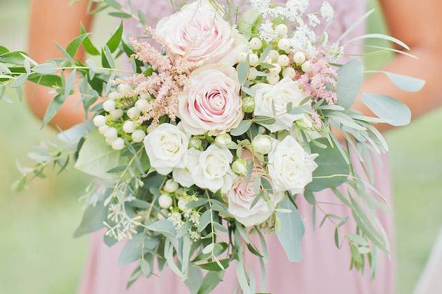 Pink white bridesmaid's bouquet
