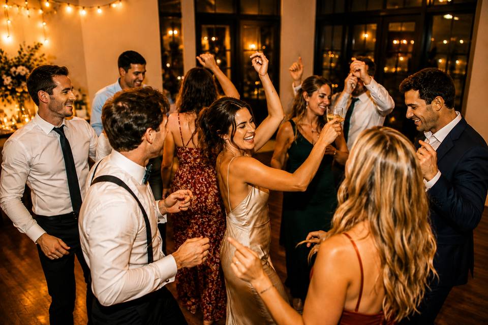 Friends filling the dance floo