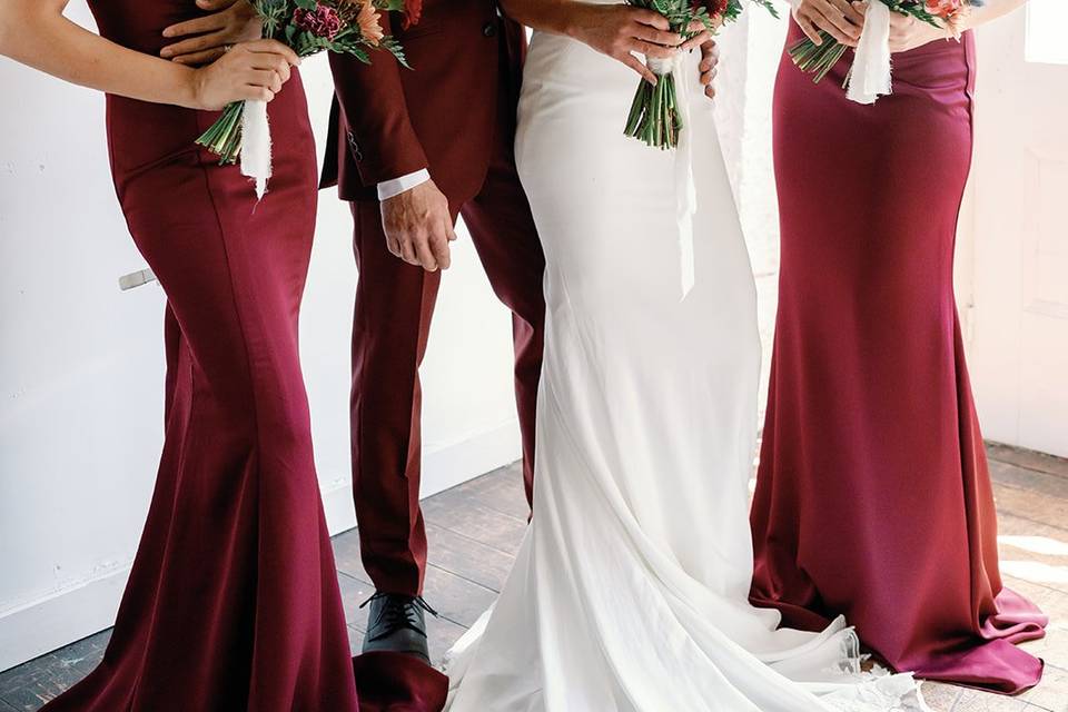 Bourgogne bridal party