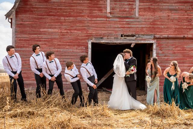 Wedding party portraits