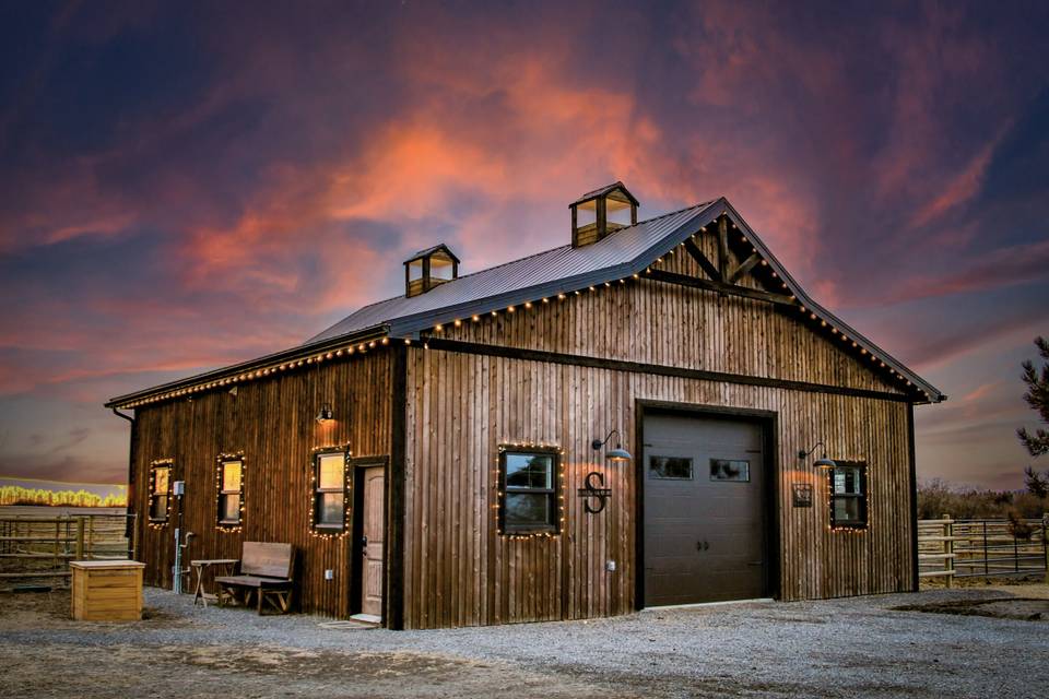 Groom's Get Ready Flask Barn