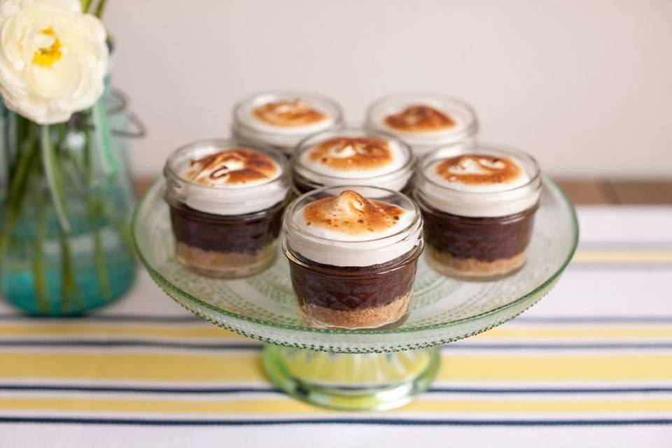 Mason jar with chocolate smores