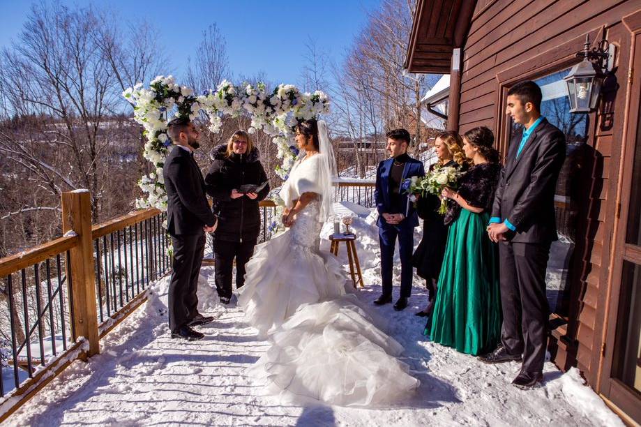 Le Bouquet Blanc - Officiant - Montreal - Weddingwire.ca