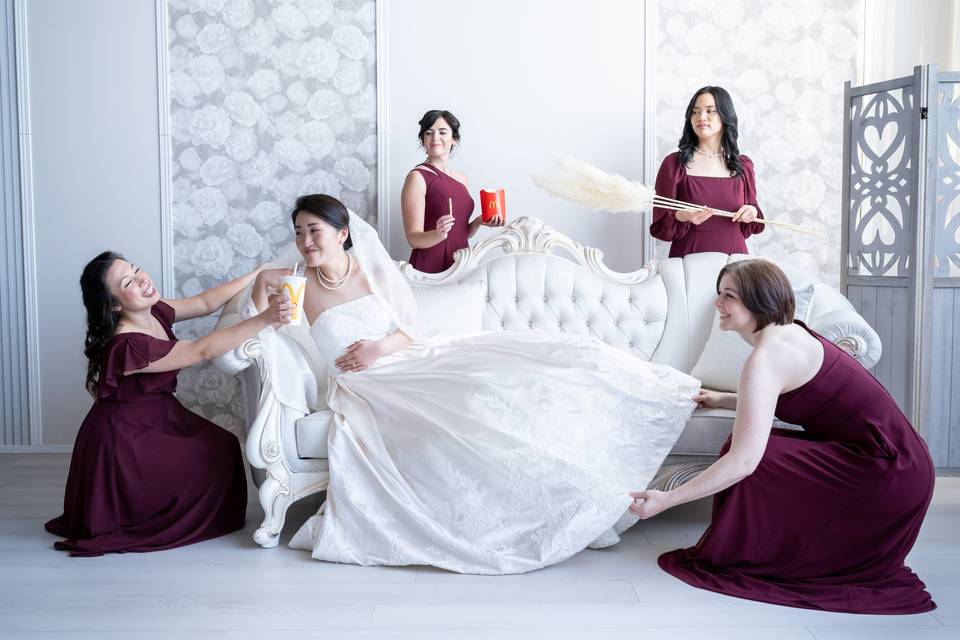 Mintroomstudios pampered bride