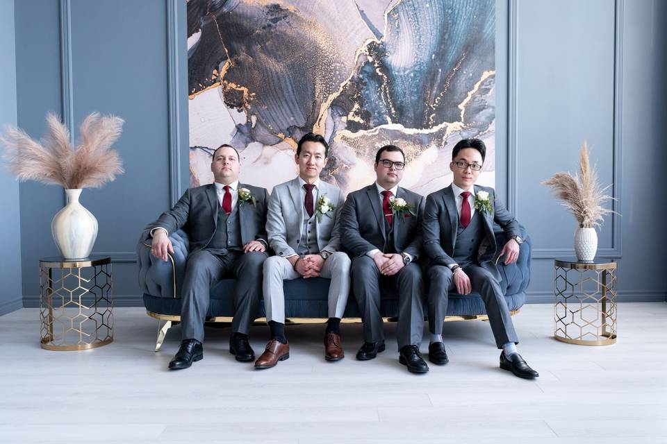 Mintroomstudios groomsmen