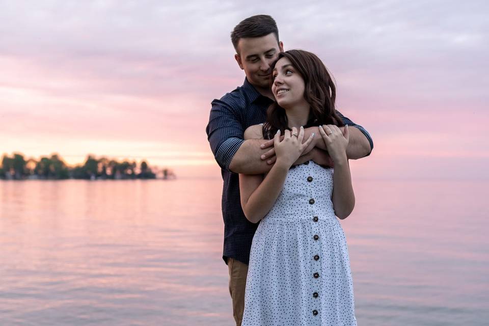 Romantic portrait hold