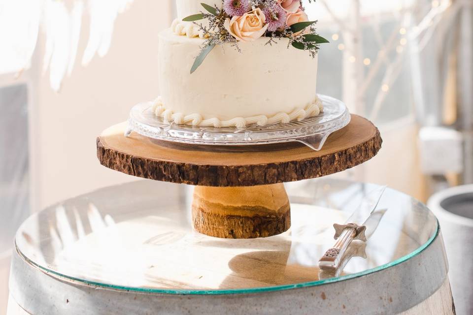 Elegant Wedding Cake