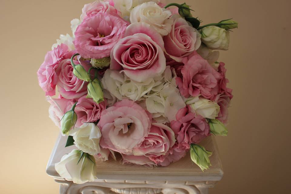 Bella rose cascade bouquet