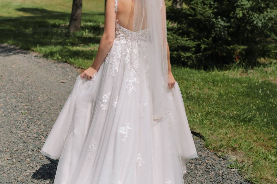 Bride summer wedding