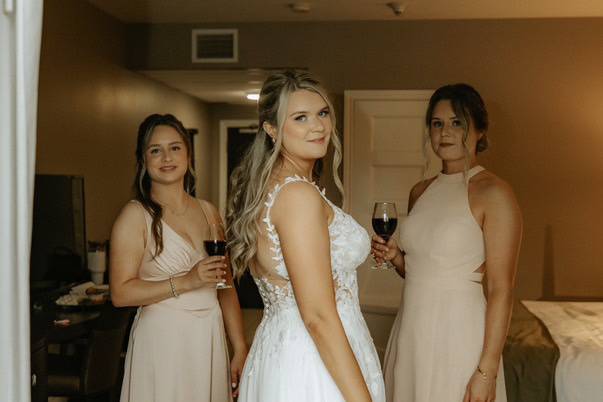 Bride & Bridesmaids