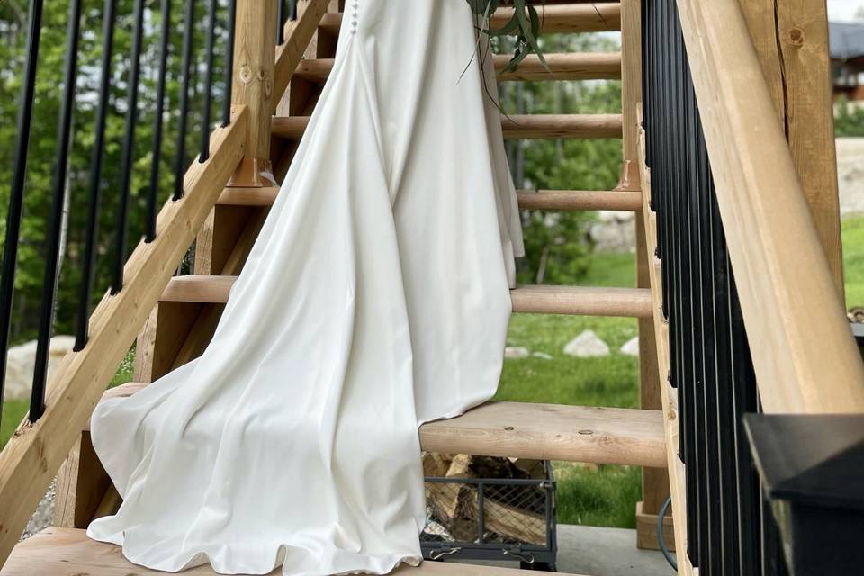The bride on the stairs