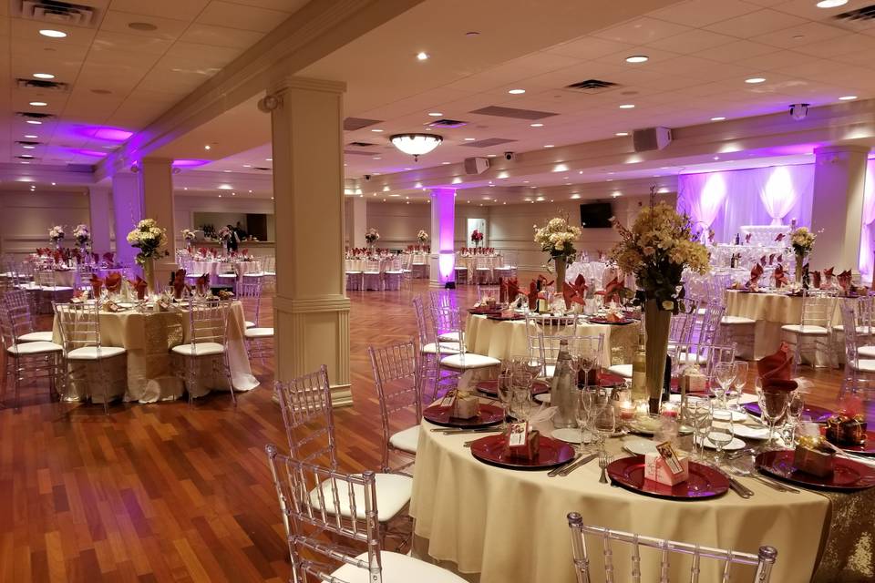 Trillium Hall Head Table