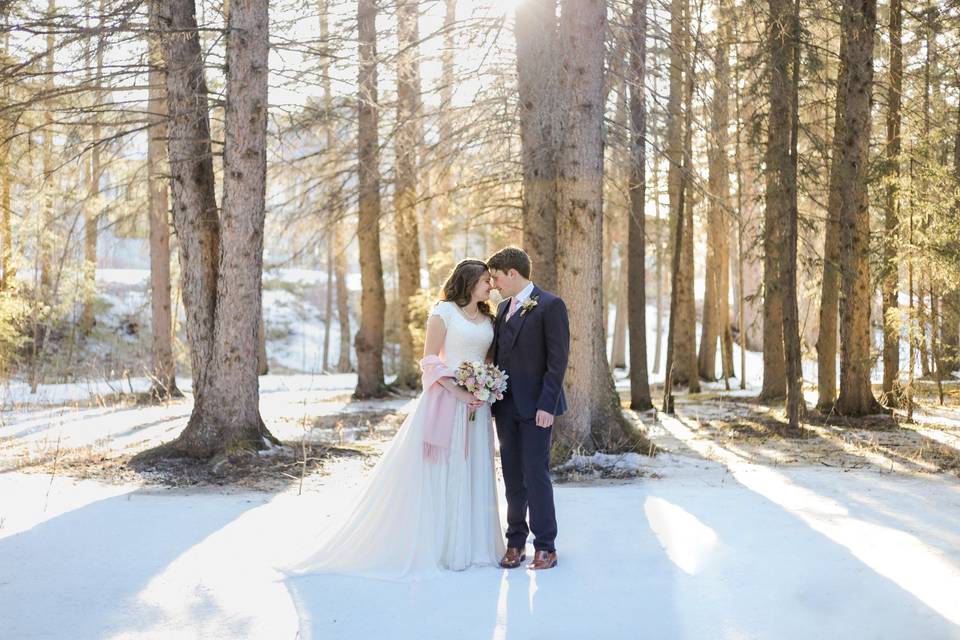 Spring elopement bouquet