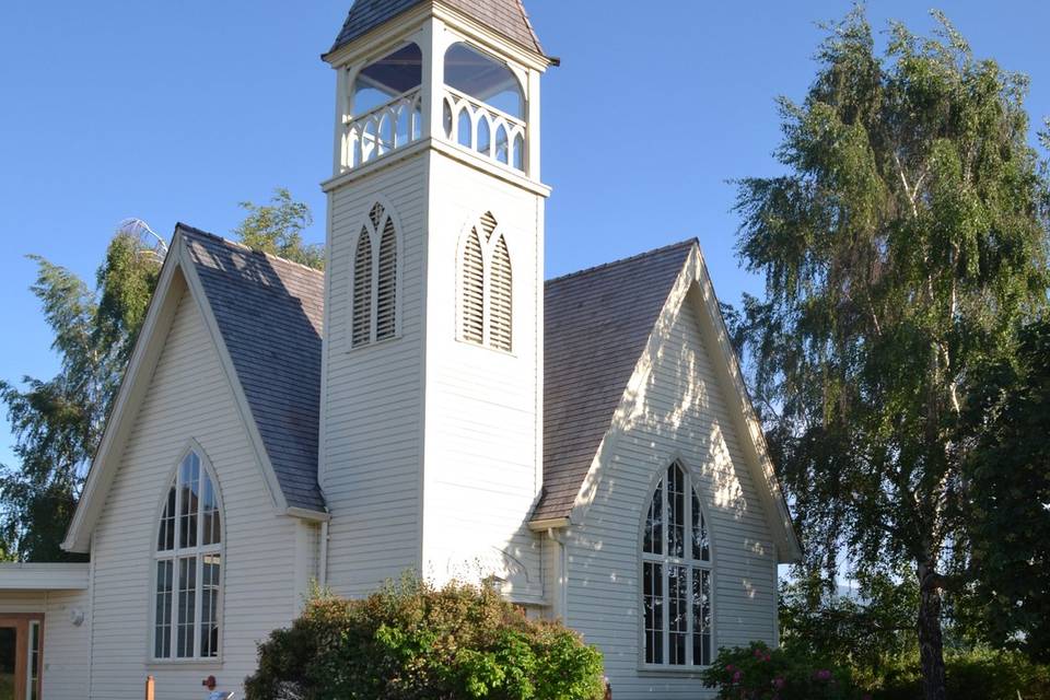 Benvoulin Heritage Church and Reid Hall