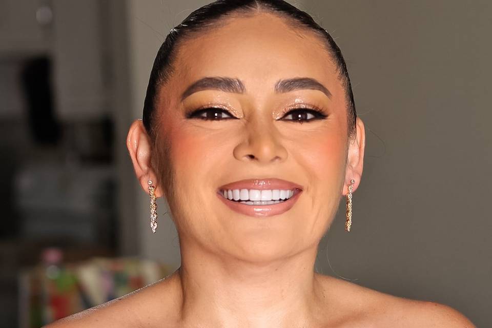 Soft, radiant bridal look