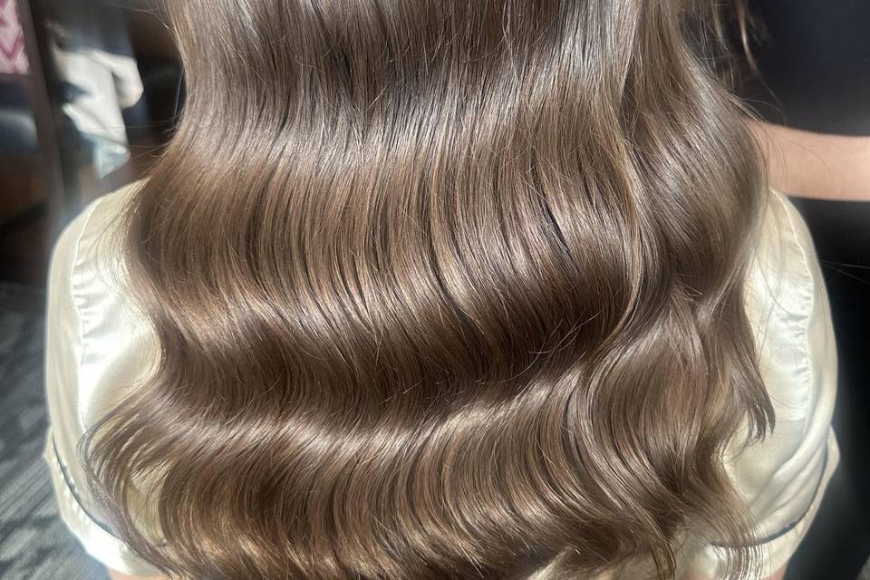 Hollywood Waves