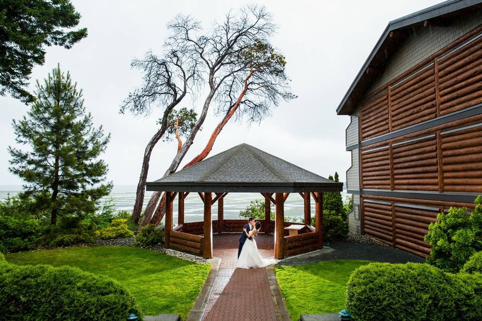 Champagne toasts at the gazebo