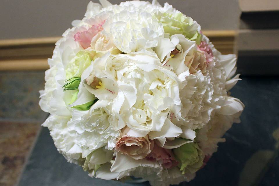 White peonies bouquet