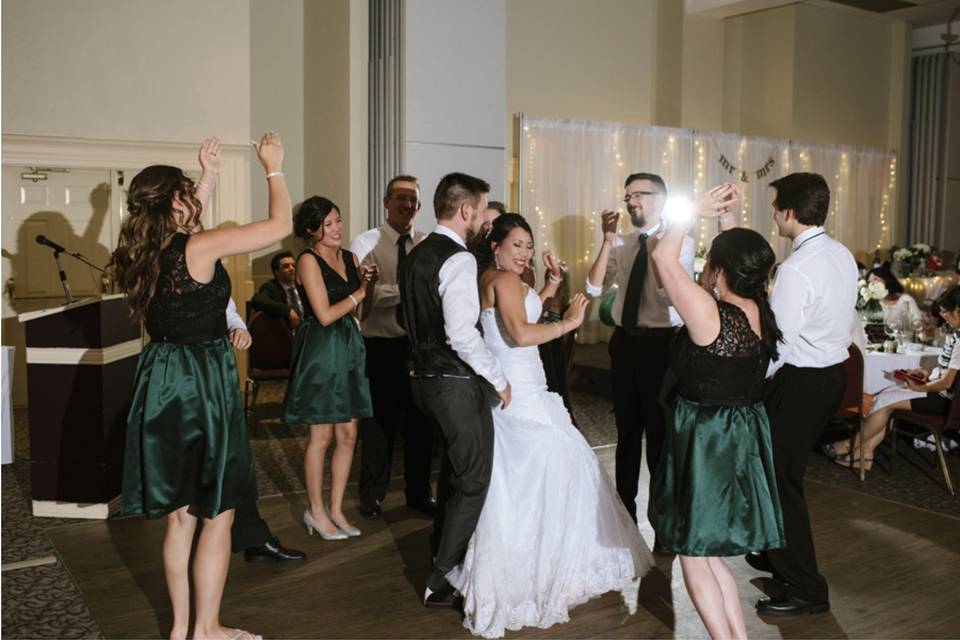 Head table dance