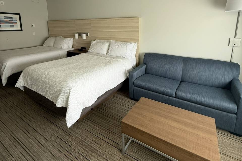 Hotel Room - 2 Queen Suite