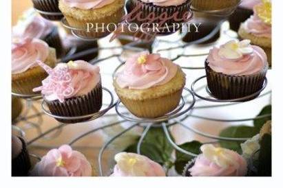 1240414942250-PinkCupcakes02.jpg