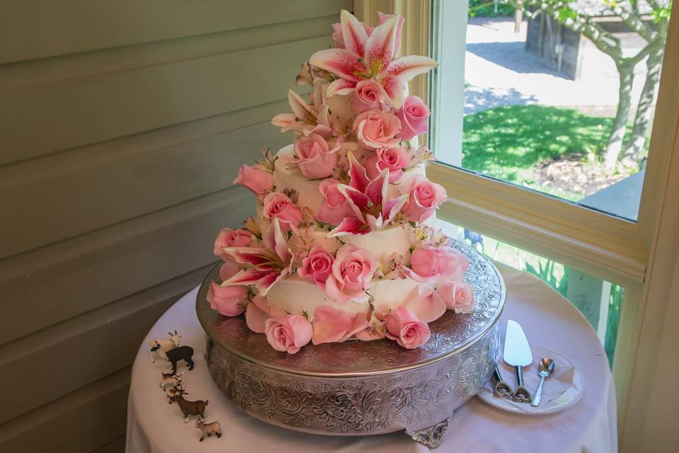 Custom Wedding Cake - Icing