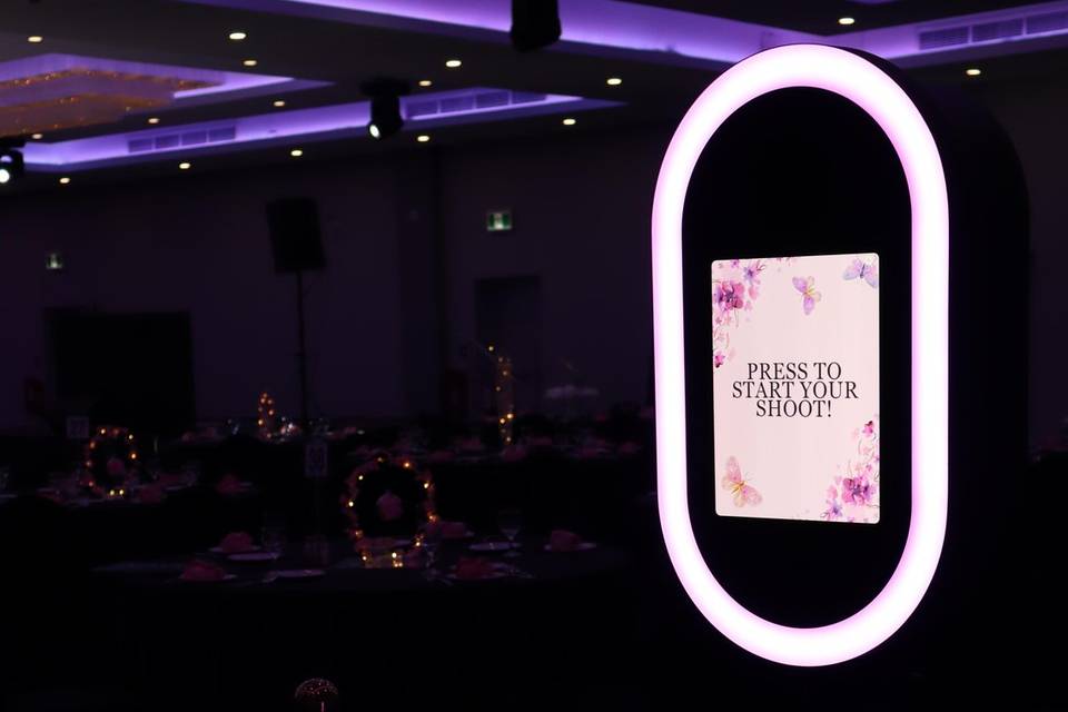 Glam Booth Experience